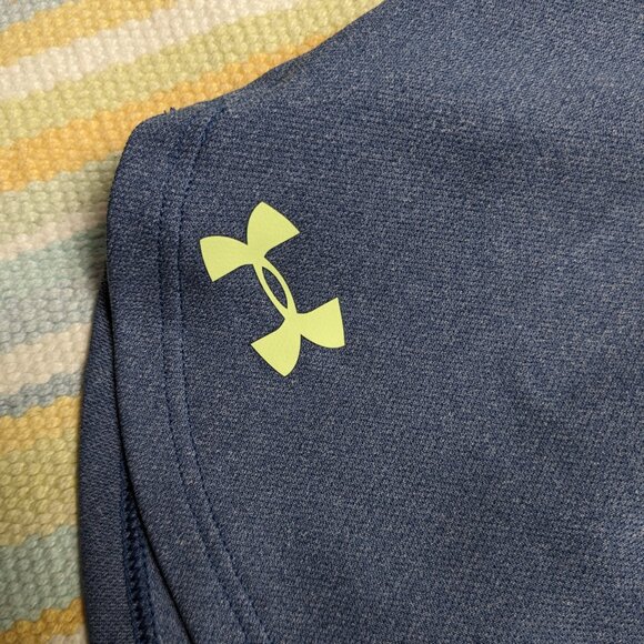 ⭐ Under Armour blue athletic shorts YLG - Picture 2 of 7